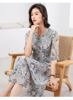 桑蠶絲連衣裙品牌庫存服裝女裝尾貨折扣女裝拿貨
