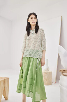 上海設計師品牌女裝折扣批發章那汀女士連衣裙庫存尾貨服裝市場