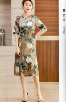 真絲系列女裝品牌撤柜女裝桑蠶絲連衣裙庫存服裝供應(yīng)