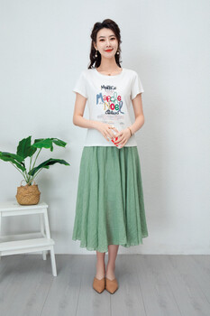 圓領(lǐng)T恤短袖上衣品牌折扣女裝廣州女裝尾貨市場(chǎng)