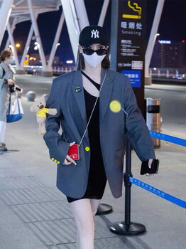 品牌女裝尾貨女式外套歐貨西裝廣州折扣女裝拿貨