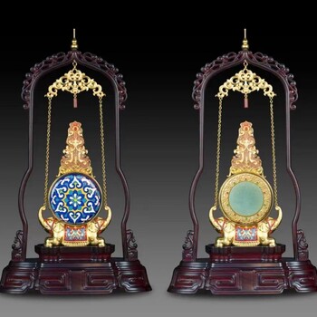 張同祿大師創(chuàng)作《琺瑯千年·宗師絕響》“天下泰平”景泰藍(lán)鏈瓶