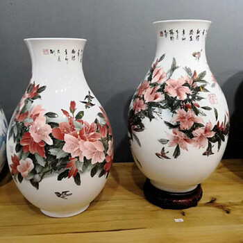 楊鈞、鄒艷常大師作品國(guó)瓷《紅遍九州》釉下五彩瓷