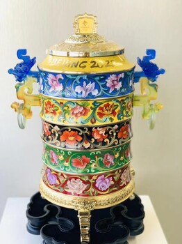 張松茂、徐亞鳳、李祖華大師聯(lián)合創(chuàng)作作品 扒花琺瑯彩如意罐