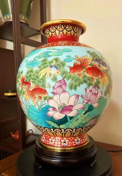 戴嘉林大師景泰藍《和合有余》瓶錦鯉荷花圖為主畫面寓意美好