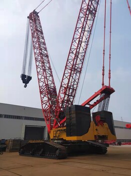 松江區(qū)聯(lián)陽路吊車出租機器設(shè)備搬場松勝路12噸叉車出租