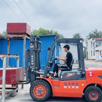 淄博學(xué)叉車培訓(xùn)學(xué)校張店學(xué)叉車考叉車正多少錢學(xué)叉車多久學(xué)會