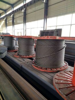 材質(zhì)精良的沖孔打樁機(jī)電動卷揚機(jī)