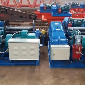 固定式運(yùn)行穩(wěn)定1t3t5噸重型雙出繩電動(dòng)多規(guī)格卷揚(yáng)機(jī)
