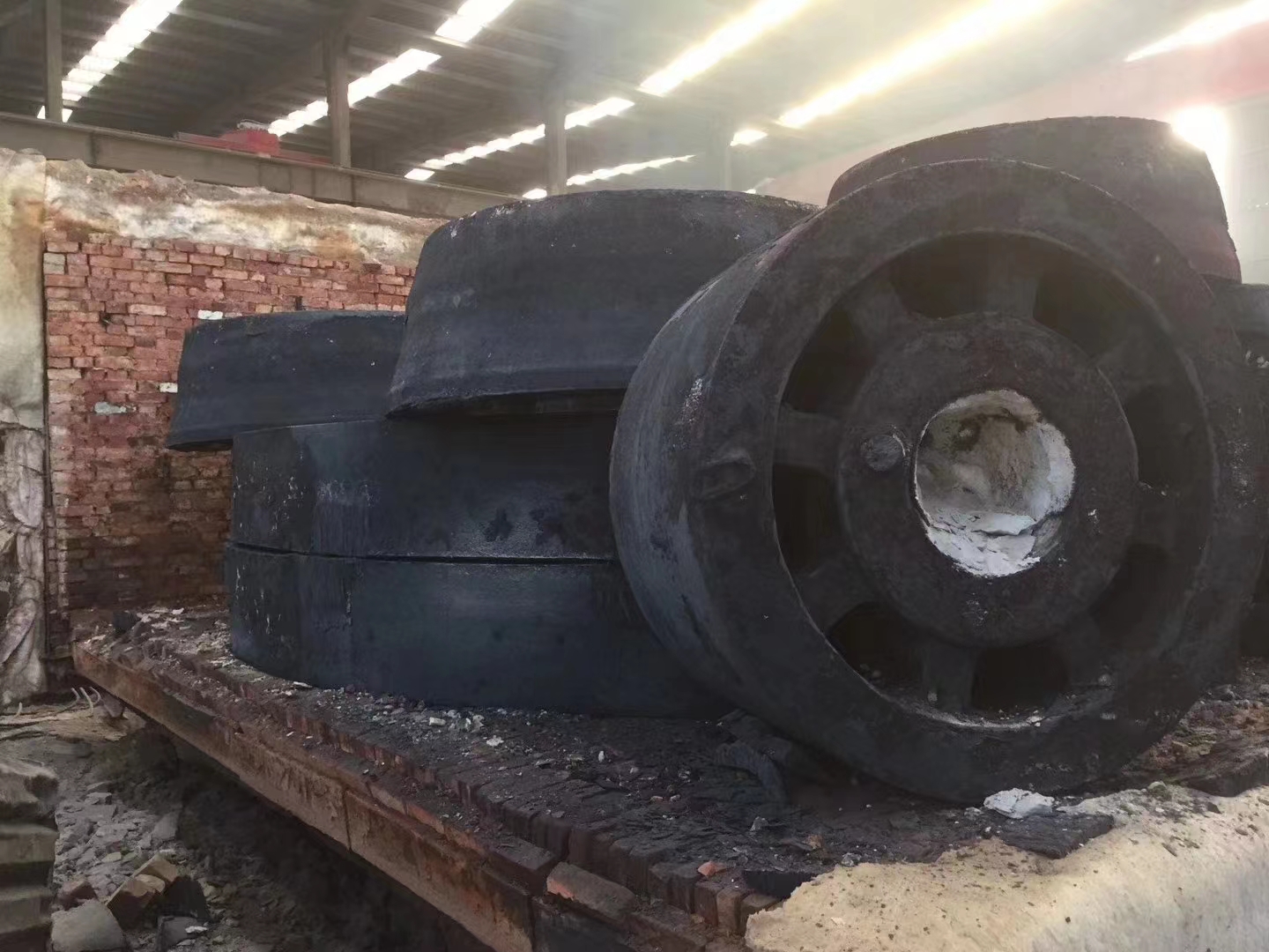 新华铸钢铸件铸造厂钢轮齿轮加工