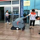 聊城全自動洗地機，聊城駕駛式掃地車，工業(yè)吸塵器大全