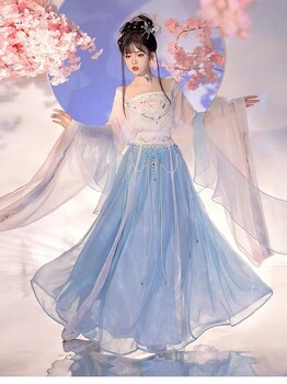 古裝漢服出租西安區(qū)域-西安拍照好的漢服出租價(jià)格-鐘樓漢服