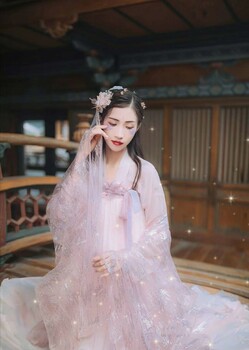 中秋西安新款漢服出租-熱門景點漢服出租價格-漢服出租價格