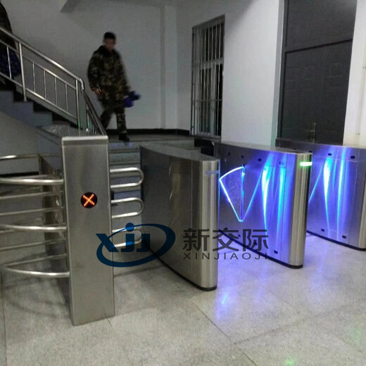 焦作車輛藍牙門禁系統(tǒng)小區(qū)進門閘機員工通道閘如何黑進小區(qū)門