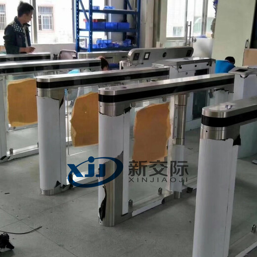 漯河kad門禁閘機(jī)的操作道閘道閘系統(tǒng)門禁系統(tǒng)車輛