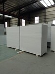 净化板工程是由彩涂板不锈钢等材质作为面板的复合板净化板材料