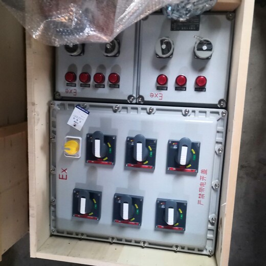 BXK-T电机正反转防爆控制箱IIC级防爆配电箱