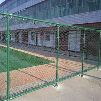 武汉凯美牌菱形孔运动场围网包塑丝勾连网高度4米日字型