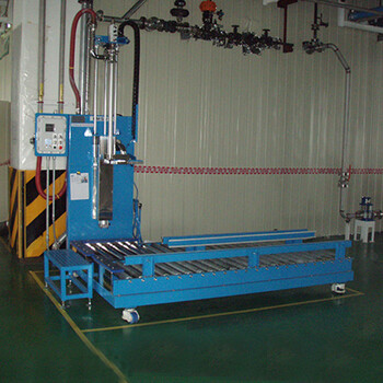 搖臂托盤(pán)式包裝機(jī)200L次氯酸包裝機(jī)