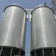 供應裝配式料塔鋼板倉標準構件可拆裝糧食存儲罐平底稻谷倉圖片