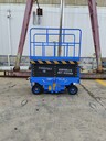 浙江廠家直供新款移動剪叉式升降機全自行升降平臺12米高空車