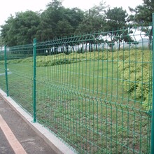 框架护栏网扁铁框网高速公路护栏网养殖围栏网河道园林围栏网