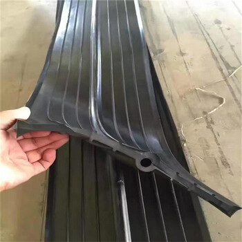 津南中埋式橡膠止水帶300*8構(gòu)造簡(jiǎn)單