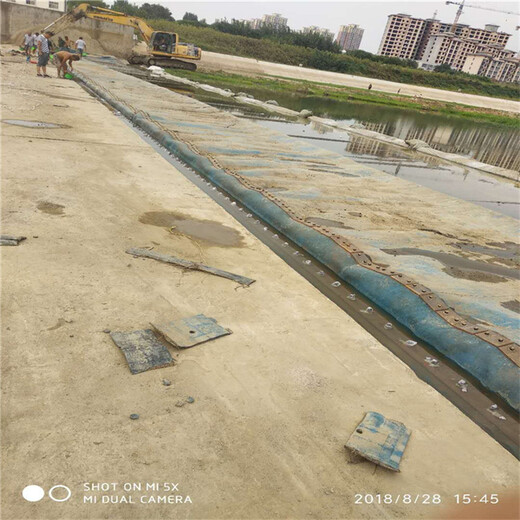 宁波橡胶坝袋修补充水式橡胶坝维修施工