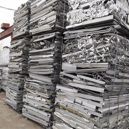 东莞万江区废铝合金回收当地随时上门常年大量收购铝型材