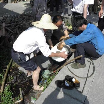 丹東脫脂除油-中央空調除垢清洗怎么聯系？