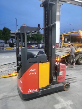 西安咸陽及周邊座駕式前移式叉車出租，電動堆高車租賃
