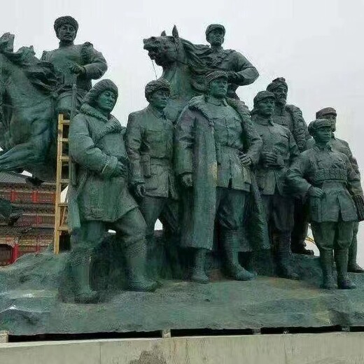 銅雕紅軍雕塑，紅軍主題銅雕設(shè)計(jì)，鑄銅紅軍人物雕塑廠家