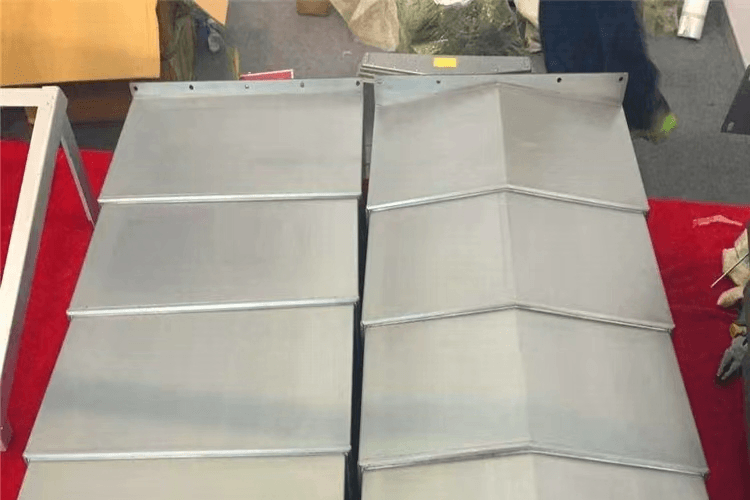供应钢板防护罩异形机床防护罩防铁屑钢制伸缩护板