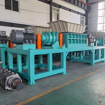 風(fēng)電太陽(yáng)能光伏垃圾撕碎機(jī)玻璃鋼破碎撕碎機(jī)生產(chǎn)廠家