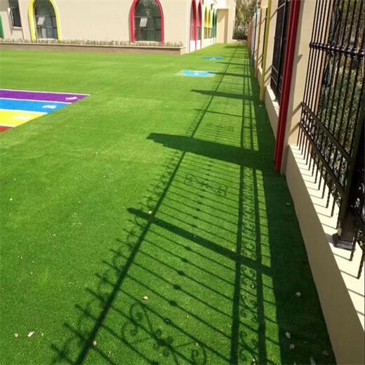 人造仿真草坪天镇塑料绿色人工草皮工地外墙围挡绿化草坪