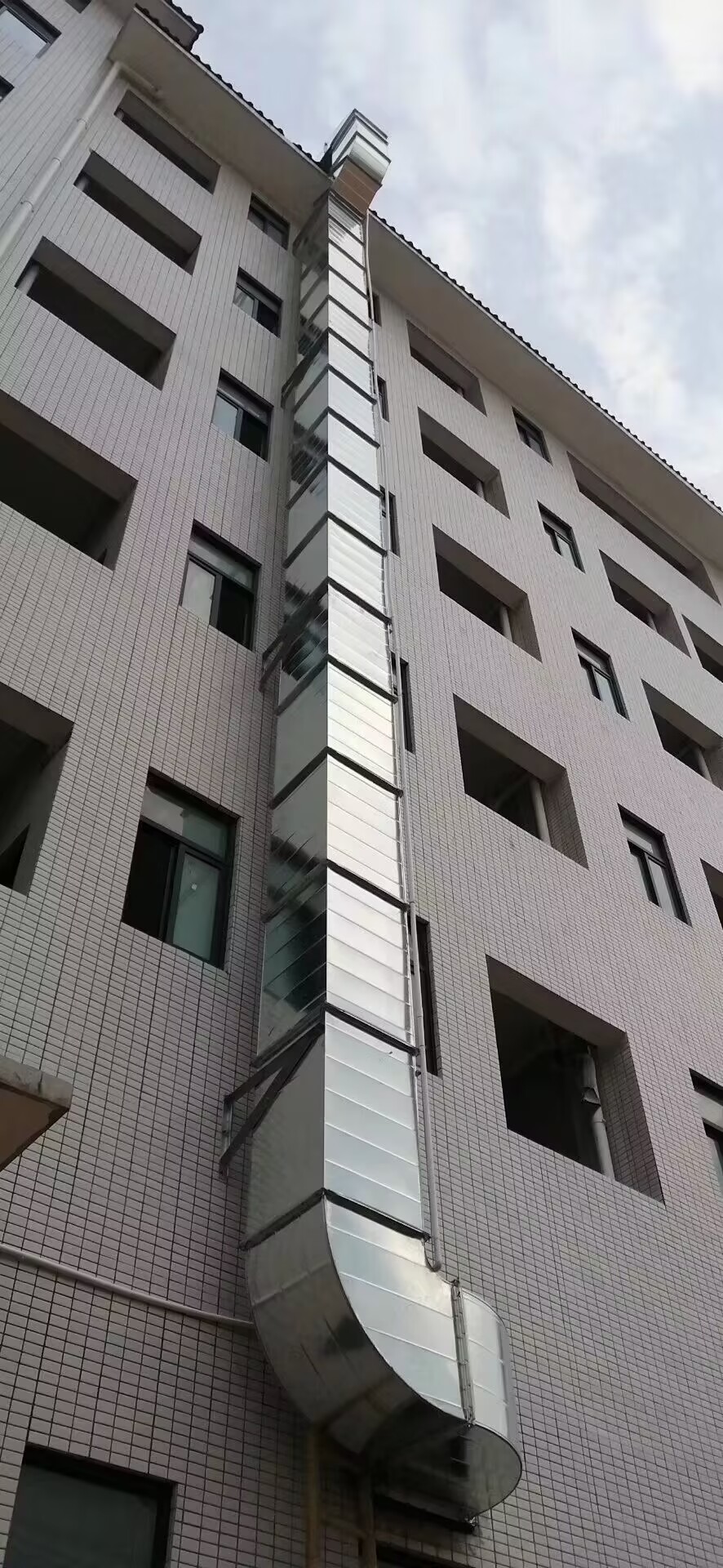 深圳厨美节能酒店工厂商场地下室白铁通风工程设计安装公司