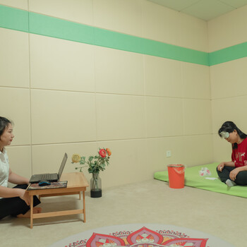 問道開悟幫助孩子走出抑郁強(qiáng)迫癥，改變家庭命運！