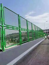 安平县护栏厂家供应热镀锌钢立柱机器人围栏网