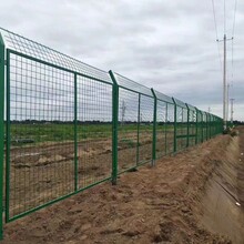安平县护栏厂家供应热镀锌喷塑刺钢丝隔离栅钢立柱围栏