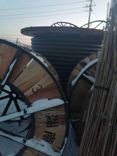 額濟(jì)納旗工程剩余電纜閘箱回收
