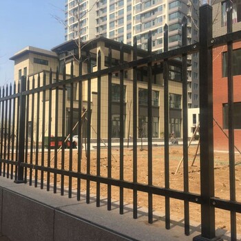 河南安陽鐵藝圍墻護欄熱鍍鋅鋼圍欄欄桿柵欄學校別墅庭院小區護欄