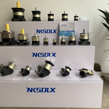 精密斜齒行星減速機