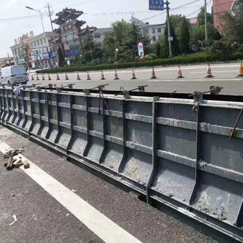河南隧道防撞墻模板高速公路防撞墻鋼模板廠家