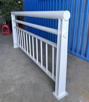 廣東省韶關(guān)市防撞護(hù)欄加工定制