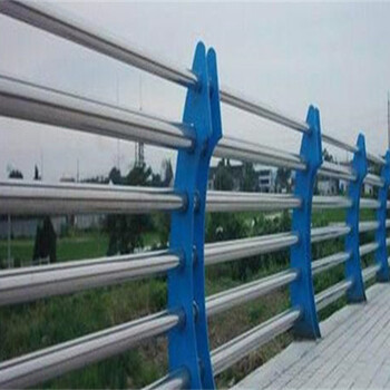内蒙古乌兰察布市不锈钢桥梁护栏图片