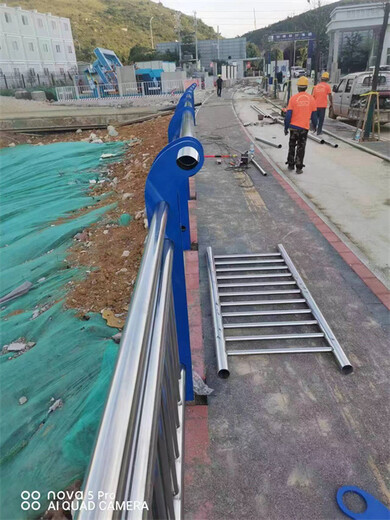 湖北省黃石市不銹鋼橋梁護(hù)欄