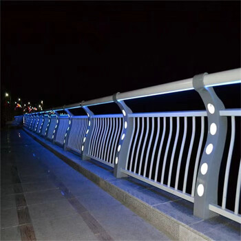 福建省寧德市高架橋兩側(cè)防撞護欄