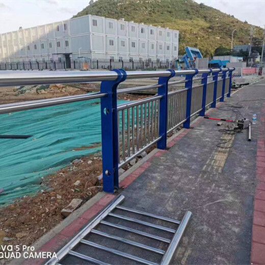 貴州省銅仁地區(qū)鋁合金護(hù)欄