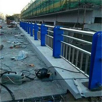 云南省思茅市防撞护栏板