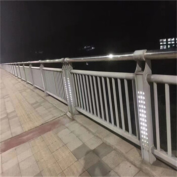 新疆乌鲁木齐市不锈钢桥梁护栏制作